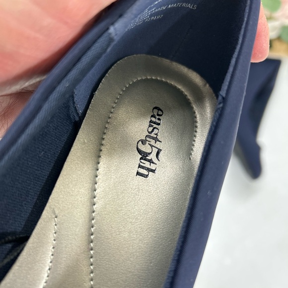 Easy Street Women's Dark Blue Heels - Picture 6 of 6